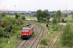 232 230 kommt Lz von HKM und erreicht soeben den Güterbahnhof Duisburg-Hochfeld Süd.
Fotografiert am 8. August 2017.