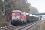 Ein Gterzug-Umleiter auf der Sdbahn erreicht den Hp Friedrichshafen Flughafen, da die Gubahn Singen-Stuttgart gesperrt ist, werden die Zge ber Friedrichshafen-Ulm umgleitet, aufgenommen am 29.10.2012