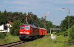 232 330 mit Hilfszug ins Schwandorfer Schwellenwerk in Hiltersdorf am 8.6.13  