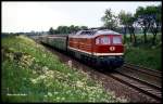 132577 war am 7.6.1991 um 16.08 Uhr bei Fröttstädt mit dem P 6528 in Richtung Erfurt unterwegs.