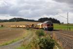 232 223-8 der DGT fuhr am 01.09.13 mit einem Bauzug durch das Vogtland, hier zusehen in Drochaus.