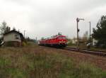 Am 14.04.14 holte die MEG 318 (232 690) wieder einen Lokzug von Saalfeld nach Chemnitz. Es waren dabei 232 694-0, 232 229-5 und 232 146-1 hier die Einfahrt in Pößneck.