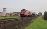 233 040-5 und 233 112-2 zu sehen am 20.09.17 (51617) in Waldershof.