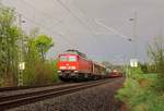 233 689-0 mit dem EZ 51602 zu sehen am 23.04.18 bei Plauen/V.