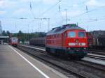 233 326-8 rangiert am 31.05.07 im Crailsheimer Bahnhof. Auf Gleis 4 steht ein 650er zur Abfahrt nach Ulm HBF bereit.