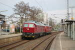 233 373-0 mit einer im Schlepp befindlichen Br 151 am 16.2.2023 in Waiblingen 