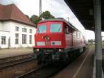 233 636 steht nun direkt am Bahnhofsgebude von Grokorbetha abgestellt.