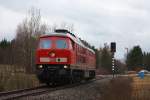 233 232-8 passiert am 30.03.'12 den Bahnbergang nahe des Steinbruches Oling, um wenig spter einen beladenen Zug aus dem bereits genannten Steinbruch zu bernehmen.