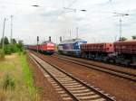 233 636 und 232 037 (Ei.L.T.) in Berlin Schnefeld (01.08.2006)