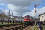 233 232-8 mit eine Kesselwagenzug aus Rhäsa fährt durch Nossen in Richtung Dresden oder Riesa ? 18.04.2015 Standpunkt ist das Bw Museum Nossen des IG Dampflok Nossen e.V.