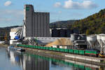 13.10.2017 Hafen in Plochingen, 241 008-2, mal wieder eine Ludmilla vor Ort - mit Zweiwege Unimog davor