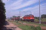 DB 241 338-3 mit Zug 45121 (Beverwijk H - Hagen V) unterwegs in den Niederlanden, bei Babberich, km 109.7, am 25.07.2003, 12.31u. Scan 8753, Fujichrome100.