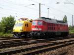 BR 241 449-8 neben TVT 711 207 im Bf.