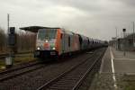 Getreidezug mit HVLE 246 001-2 auf dem Weg nach Niedercunnersdorf, Hintergrund IC-Doppelstockwagenüberführung von Görlitz nach Dresden.