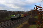 Containerzug mit Captraintiger 250 007 in Jößnitz in Richtung Zwickau.