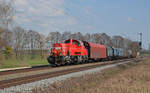 261 062 schleppte am 10.04.18 eine Übergabe, wahrscheinlich aus dem Hafen Roßlau kommend, durch Jütrichau Richtung Magdeburg.