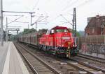261 074-9 mit einer bergabe aus Richtung Lehrte kommen nach Seelze. Aufgenommen am 28.07.2012 in Hannover Linden-Fischerhof.