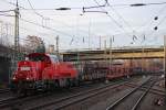 DB 261 098 mit einem Autozug am 17.1.14 in Hamburg-Harburg.