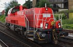 261 100-2 ist am 21.6.2016 auf Rangierfahrt in Kiel, hier zieht sie soeben ins dortige BW.