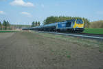 264 001 der Stock-Transport mit einem Kesselwagenzug nach Vohburg bei Marktleuthen, 02.04.2017