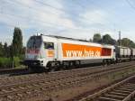 Maxima (264 004-3) der hvle aus Richtung Magdeburg kommend im Bahnhof Niederndodeleben.