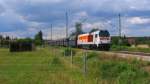 Der Knaller des Tages und auch gleichzeitig Abschluss meiner Bilderreihe vom 01.07.2011 war die HVLE 264 004-3 mit einem langen Zug Selbstentlader auf der Fahrt von Blankenburg nach Ruhland als DGS