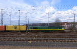 Die Class 66 PB14 von Crossrail steht in Aachen-West mit einem MSC-Containerzug aus Antwerpen-Krommenhoek(B) nach Germersheim(D) und wartet auf die Abfahrt nach Köln.