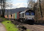 Die Class 66 653-04 fährt für Crossrail kommt die Gemmenicher-Rampe herunter nach Aachen-West mit einem MSC-Containerzug aus Antwerpen-Krommenhoek(B) nach Germersheim(D).