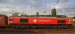 Die Class 66 PB12  Marleen  von Crossrail fährt mit viel Dieselpower mit einem langen MSC-Containerzug aus Germersheim(D) nach Antwerpen-Krommenhoek(B) bei der Ausfahrt aus Aachen-West und fährt in Richtung Montzen/Belgien.
Aufgenommen vom Bahnsteig in Aachen-West.
Bei Sonne und Wolken am Abend vom 13.9.2019.  