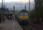 Ein Nachschuss von der Class 66 PB17 von der Rurtalbahn-Cargo fährt als Lokzug aus Aachen-West in Richtung Montzen/Belgien Montzen/Belgien .
Aufgenommen am Bahnsteig in Aachen-West. 
Bei Sonne und Wolken am Nachmittag vom 3.12.2019.