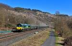 266 002 mit einem Güterzug am 09.03.2022 bei Gambach.