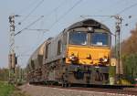 Eine Class66 alias PB13 mit einem Gterzug auf dem Weg nach Aachen-West am Km 25.6, 18.4.10