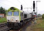 Die Captrain 6603 kehrt mit ihrem  Wendezug  nun wieder aus dem Rheydter Gterbahnhof zurck, sie war vorher ebenfals ber Gleis 4 in den Gterbahnhof eingefahren, hat umgesetzt und fhrt nun wieder