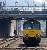 Die Class 66 PB18 von Railtraxx BVBA kommt aus Richtung Lttich(B) und fhrt in Richtung Tongeren(B)  Aufgenommen in Vise-Gare(B) bei Gengenlicht am 2.4.2013.