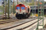 Die Class 66 DE6302  Federica  von Crossrail steht mit einem Getreidewagen in Aachen-West am 3.11.2013.