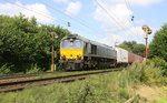 Die Class 66 DE6307 von DLC Railways kommt mit viel Dieselpower aus Richtung Aachen-West und fährt die Gemmenicher-Rampe hoch mit einem Güterzug aus  Milano(I) nach Zeebrugge-Ramskapelle(B) und fährt in Richtung Montzen/Belgien. Aufgenommen an der Montzenroute am Gemmenicher-Weg.
Bei Sommerwetter am Nachmittag vom 6.8.2016.