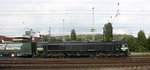 Die Class 66 266 118-9 von Railtraxx fährt mit einem KLV-Containerzug aus Basel(CH) nach Bierset-Awans(B) bei der Ausfahrt aus Aachen-West und fährt in Richtung Montzen/Belgien.