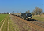 272 407 mit einem Kesselzug am 20.03.2016 bei Plattling.