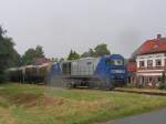 Eine G2000 der RBH bezeichnet als 901 am verregneten 4.7.08 nach dem Zwischenhalt in Liebenau (Aue) auf dem Weg nach Nienburg (Weser).
