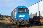 OHE Lok von Vossloh beim Umlaufen auf dem Bahnhof Torgelow, um die leeren Wagen zur Ladestrasse umzusetzen. - 08.09.2015
