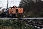 275 019-8 von Northrail hängt am Zugschluß des von der Chemion 275 002-4 am Samstag den 9.12.2017 gen Rheydt gezogen wurde.