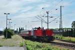 275 814-2 fuhr mit 303 022-7 durch Oberhausen Hbf gen Oberhausen West.