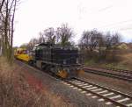 MRCE 500 1570 + MGW Gleis- und Weichenbau GmbH 60 80 092 3 759-5 + Gleisbauschienenkran KRC 810 T (97 82 53 506 19-7) abgestellt und ohne Tf in Eltville; 15.03.2010