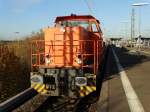 MRCE/Dispolok Vossloh G1206 BB (BR 275) mit GATX Silowagen am 05.11.15 in Bad Vilbel Bhf