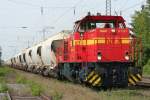 Die Lok 8 der Neuss Dsseldorf Hfen / Neusser Eisenbahn hlt in Ratingen Lintorf am 05.05.2011