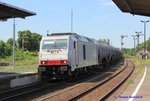 Aufgenommen am 7. Juni 2016 im Bahnhof Zeitz an der KBS 550. 285 102-0 bringt einen Güterzug mit Kesselwagen der CropEnergies Bioethanol GmbH, Werk Zeitz, in den Bahnhof Zeitz, Richtung Leipzig.