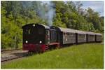 Von wegen nur Dampfloks rauchen. Die kleine V36 bei der Ausfahrt aus dem Bahnhof Epfenhofen. (06.06.2014)