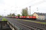 RHC DE 81 + DE 93 erreichen mit einem Güterzug des Quarzsandverkehrs den Güterbahnhof Düsseldorf-Reisholz.