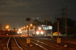 Tief nachts standen DE91 mit dem Wasserglas Leerzug nach Düsseldorf Reisholz und DE85 solo in Brühl Vochem.