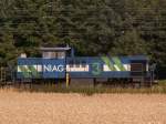 Diese Lokomotive der NIAG wartet in der Nhe des Rheinberger  Solvay  Werkes auf ihre Fahrtfreigabe. Das Foto stammt vom 09.07.2007